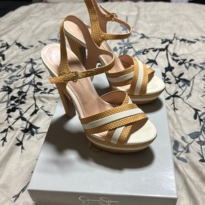 Yellow and ivory 5 inch heels style Patia